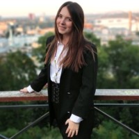 INSERT LINK Employee Anzhela Khudiakova's profile photo