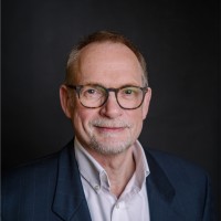 Les C. Email