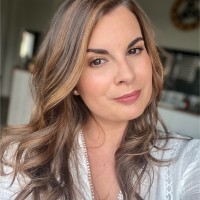 WHO'S BACK Employee ᴍᴀʀɢᴀᴜx Chailloux's profile photo