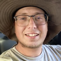 Ready Clean Employee Max Kietur's profile photo