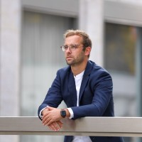 Niklas Thiemann Email