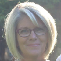 Beth Queen Email & Phone Number