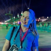 Anna Calinosk Email