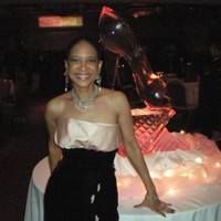 Roz Everett Email & Phone Number