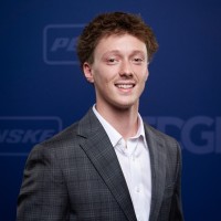 Penske Truck Leasing Employee Blake McClellan's profile photo