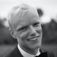 Oliver Carlsson Email