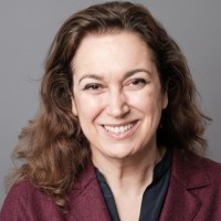 Pilar de Oya Email