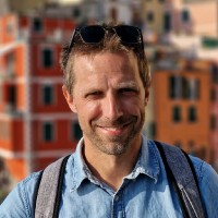 Henrik Wallström Email