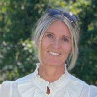 Helle Kragelund Email