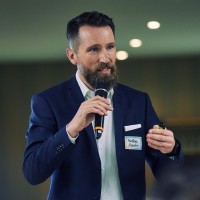Matthias Sharichin Email