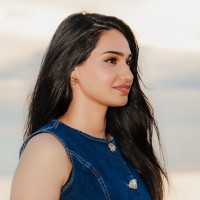 Edge Services & Solutions Employee Hira Wahla's profile photo