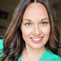 Sandra Tavares Email & Phone Number