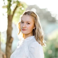 Covington & Burling LLP Employee Mia Ritter's profile photo