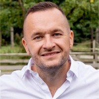 Peter Pis Email