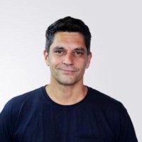Deric Mendez Email & Phone Number