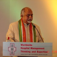 Email e telefono di Ravindra Karanjekar