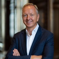 Hannes Pfneiszl Email
