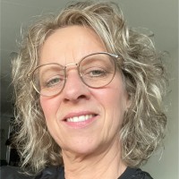 tanteLouise Employee Sandra McCabe's profile photo