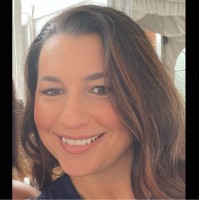 Elizabeth Lipstreu Email & Phone Number