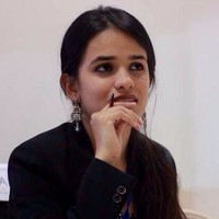 Hera Khan Email