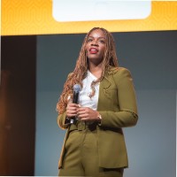 London & Country Mortgages Employee Siobhan B.'s profile photo