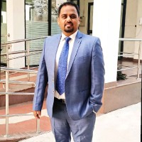 Email e telefono di Sumeet MacLay