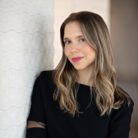 Laís Papaléo Email & Phone Number