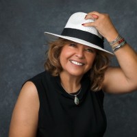 ROVIA LLC Employee Evelyn Madrid's profile photo