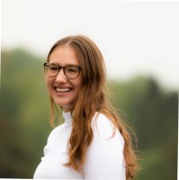 Anouk Bachofner Email