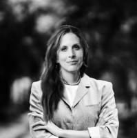 Jennifer Robertson Email & Phone Number