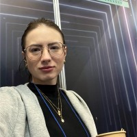 Natália Wicher Email