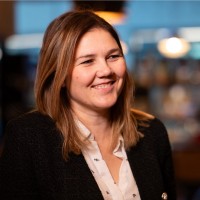 Suzette van Vuuren Email