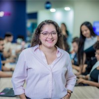 Lorena Gomes Email