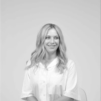 Pela Employee Katie Drechsel's profile photo