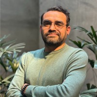 Javier García Email