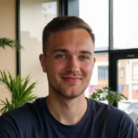 Roberto Dekker Email