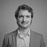 Jeroen Oomkens Email