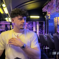 Oli Harris Email