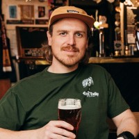 Email e telefono di Russell Bisset