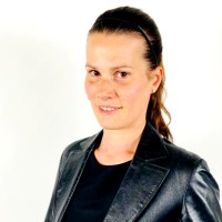Tanja Sauerland Email