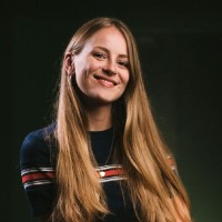 Stefanie Hartl Email