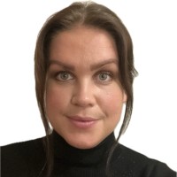 Julia Storsten Email