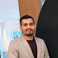 Deloitte Employee Umer Riaz's profile photo