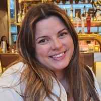 Eva Glomski Email & Phone Number