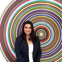 Hande Âenyer Email