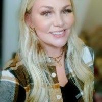 Icon Shears Employee Chelsea Crawford's profile photo