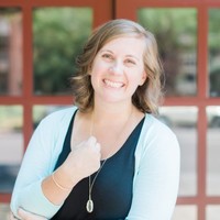 Scales & Shells Employee Amanda McDonough's profile photo