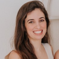 Giovanna Guimarães Email