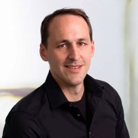 Janosch Reuschenbach Email