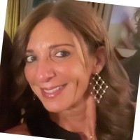 Dina MacHnouk Email